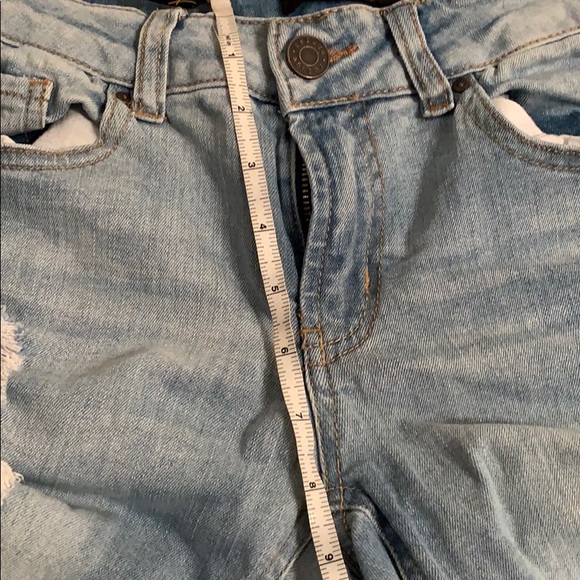 Refuge Juniors Size 0 Distressed Jeans - Picture 6 of 6